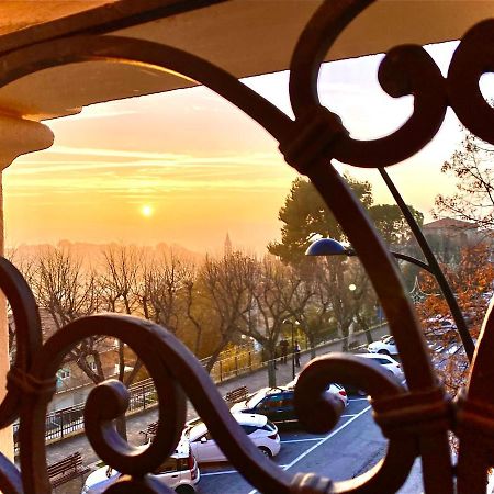B&B Terrazza Sul Borgo Mogliano Exterior photo